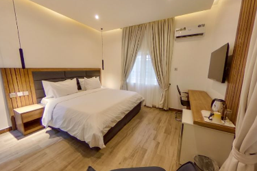 Exclusive_with_kitchenette image