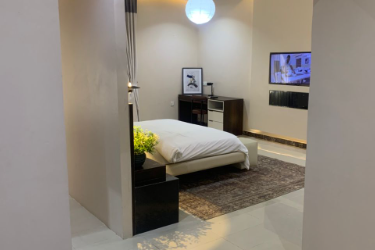 Super_Deluxe_with_Kitchen image