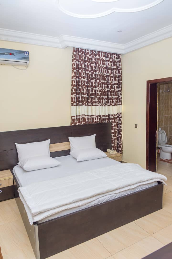 Lexrach Suites image
