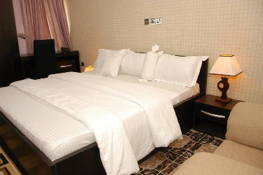 Executive_Deluxe image