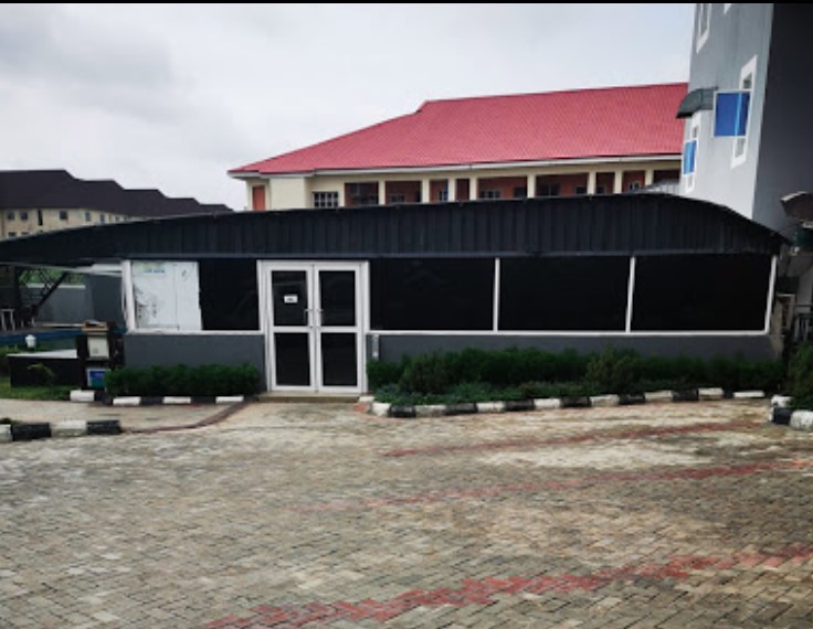 Benysta Poolside Hall image